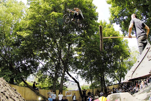 Geoff Slaughterly at the First Belmar jam...