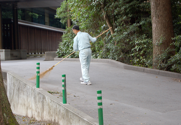 I'll sweep Yo head.... Tokyo Style!