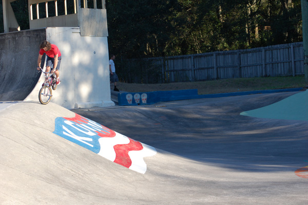 Henny Nosepick on a classic Hoffman Condor!