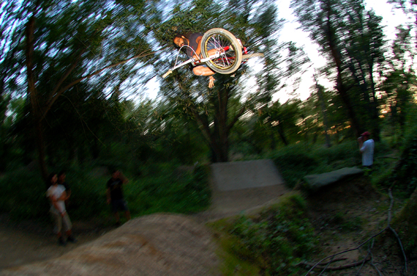 John Lee, 1 handed table, at the Endwell trails..