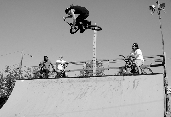 Tom Blyth enjoying some ramp action!