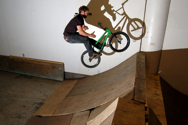 Barspin on a new FBM Howler remix.
