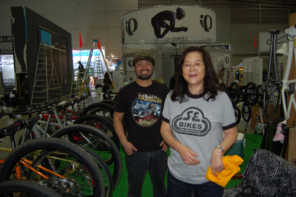 Rie and Satoshi, at cycle mode in tokyo...moto X int.
