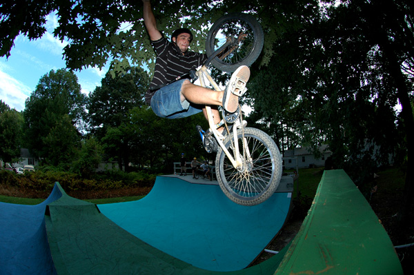 Dusty at the New Ramp in Newport News.... Dialed Backyard setup..