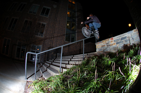 Joel Barnett gap over te ledge to handrail...