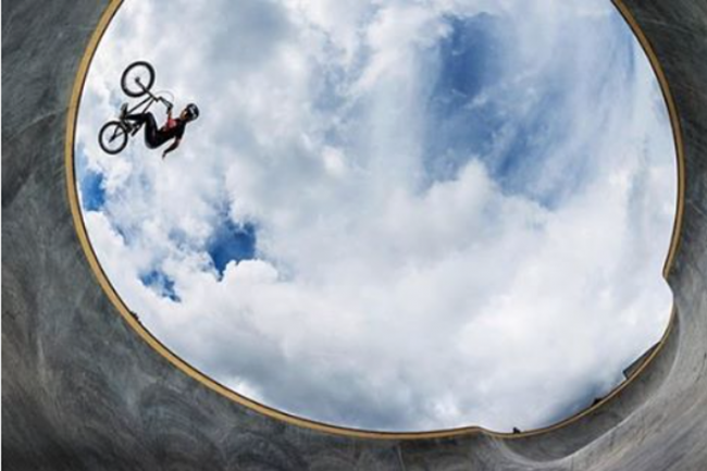 Dani Lightningbolt Concrete Surfing…